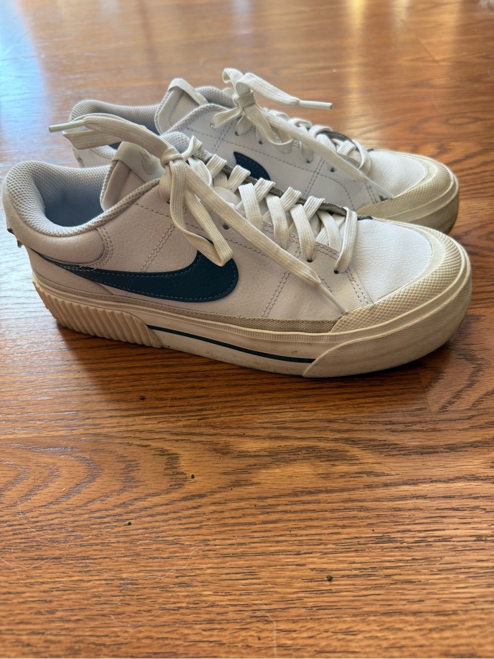 Nike White Athletic Sneakers with Dark Teal Insole